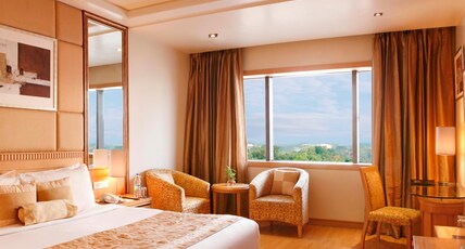 Lemon Tree Premier Jaipur Room Type - Superior King Room