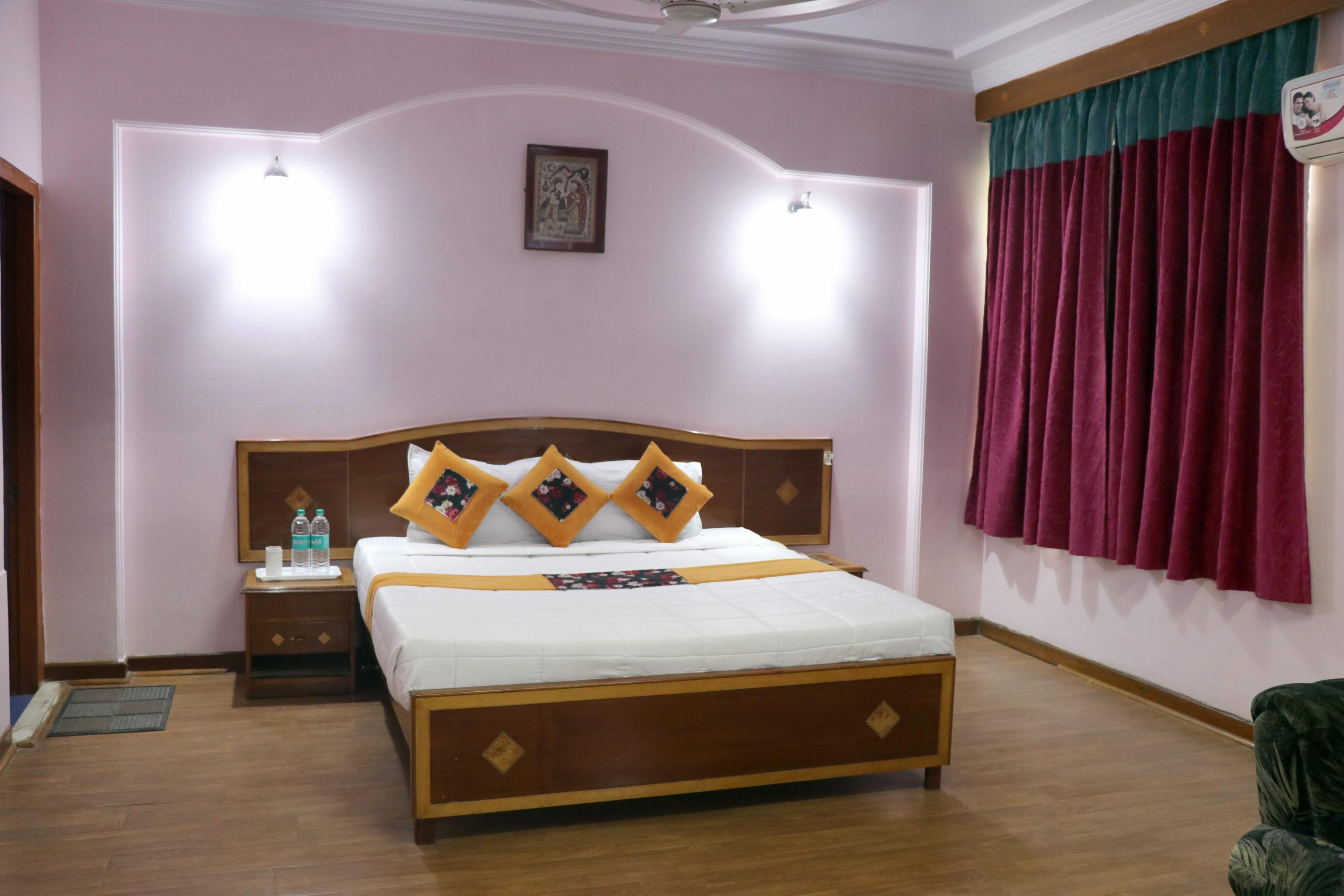 Hotel Madhuvan - Tap to explore photos