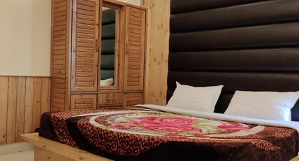 Greenwoods Inn Mcleodganj Room Type - couple friendly (Valley View)