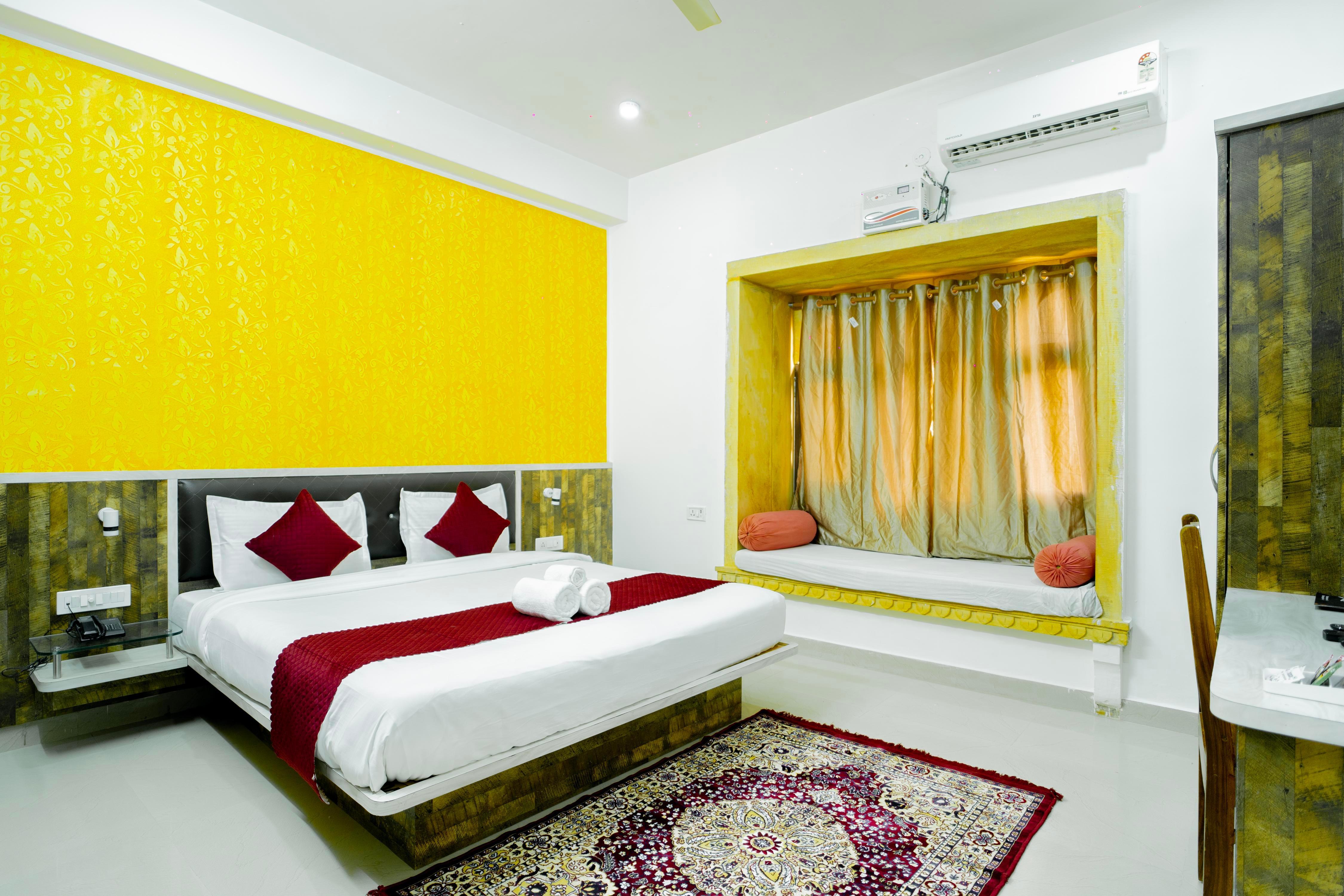 Hotel Marina Mahal with Swimming Pool Room Type - Deluxe Room