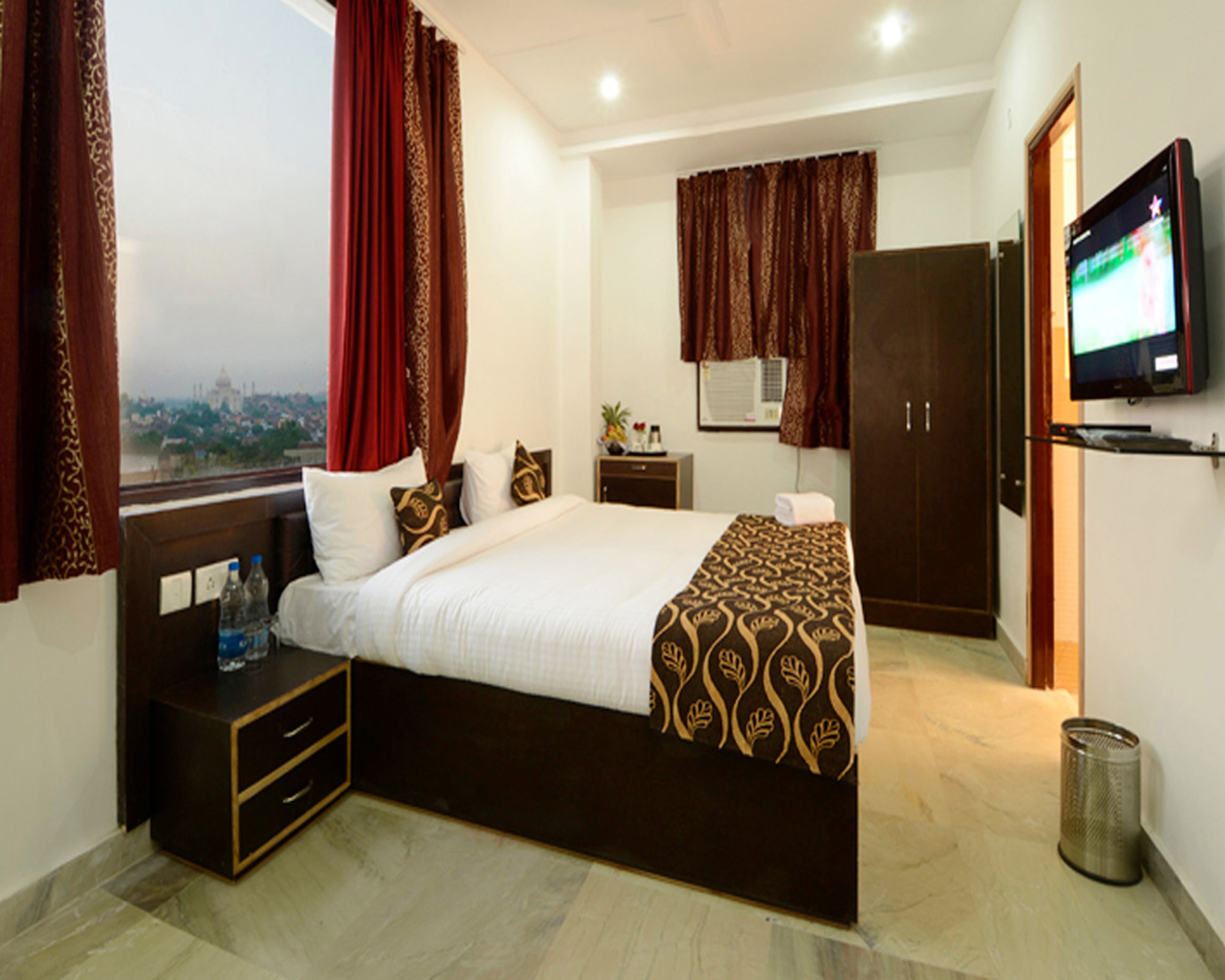 Hotel Taj Galaxy Room Type - Deluxe Double Room