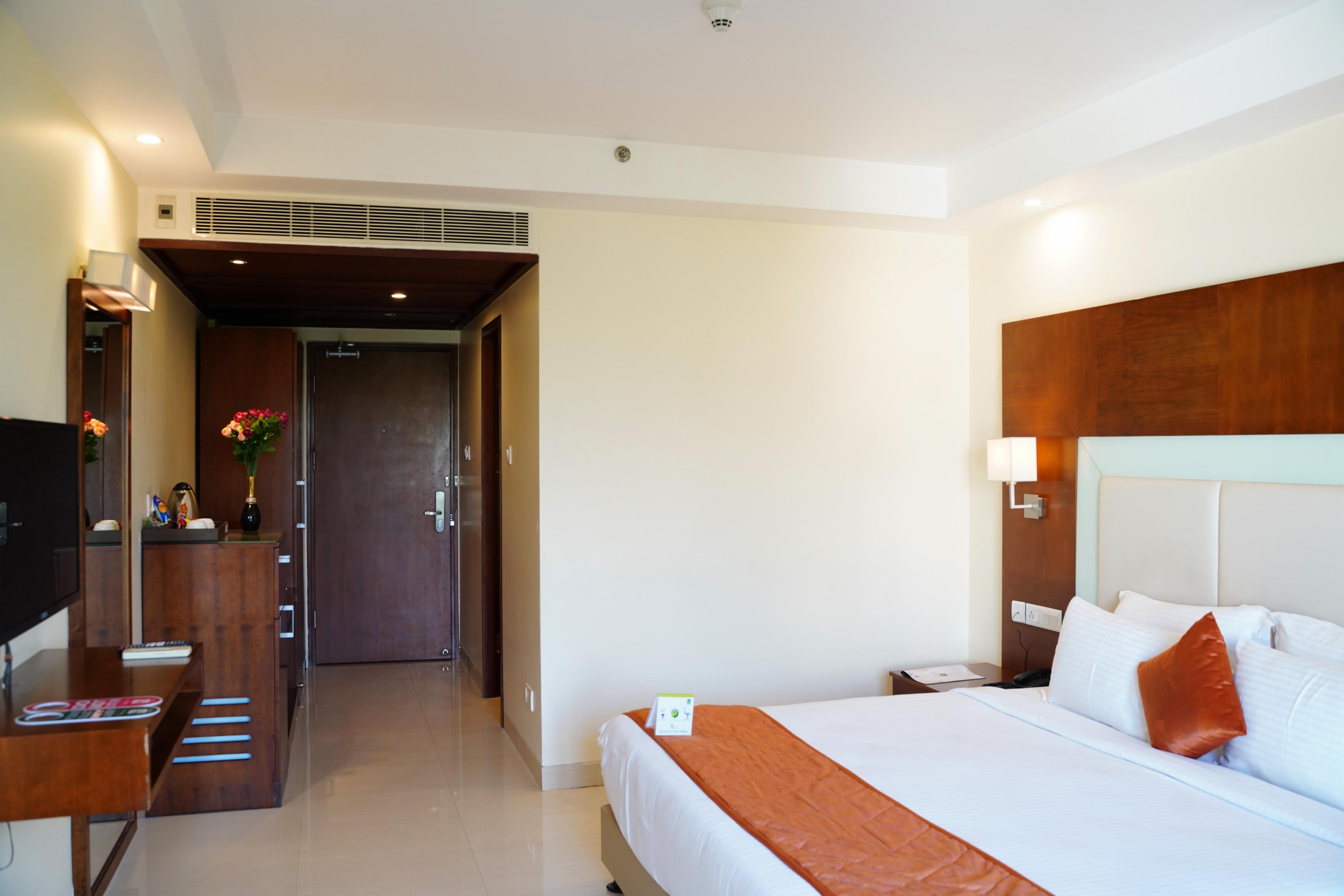 Quality Inn Viha - Tap to explore photos