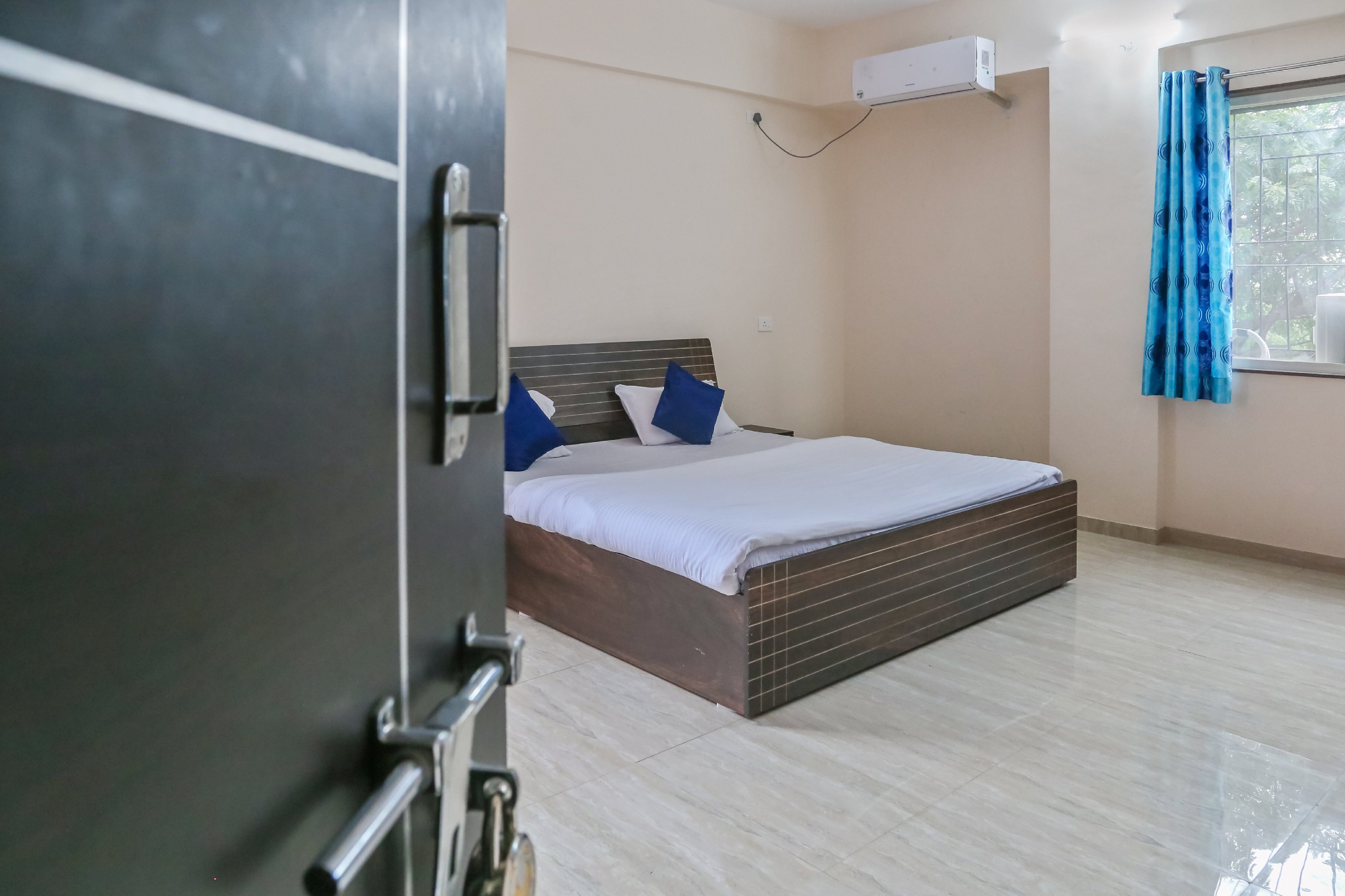 Amigo Serviced Apartments - Baner - Tap to explore photos