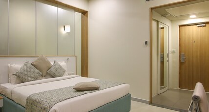 Icon Select by Bhagini Room Type - Premier King Room