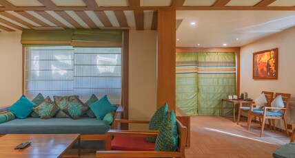 Bellmont Caves Resort and Spa, Corbett Room Type - Family Tree House with Private Sit Out Area and Jacuzzi