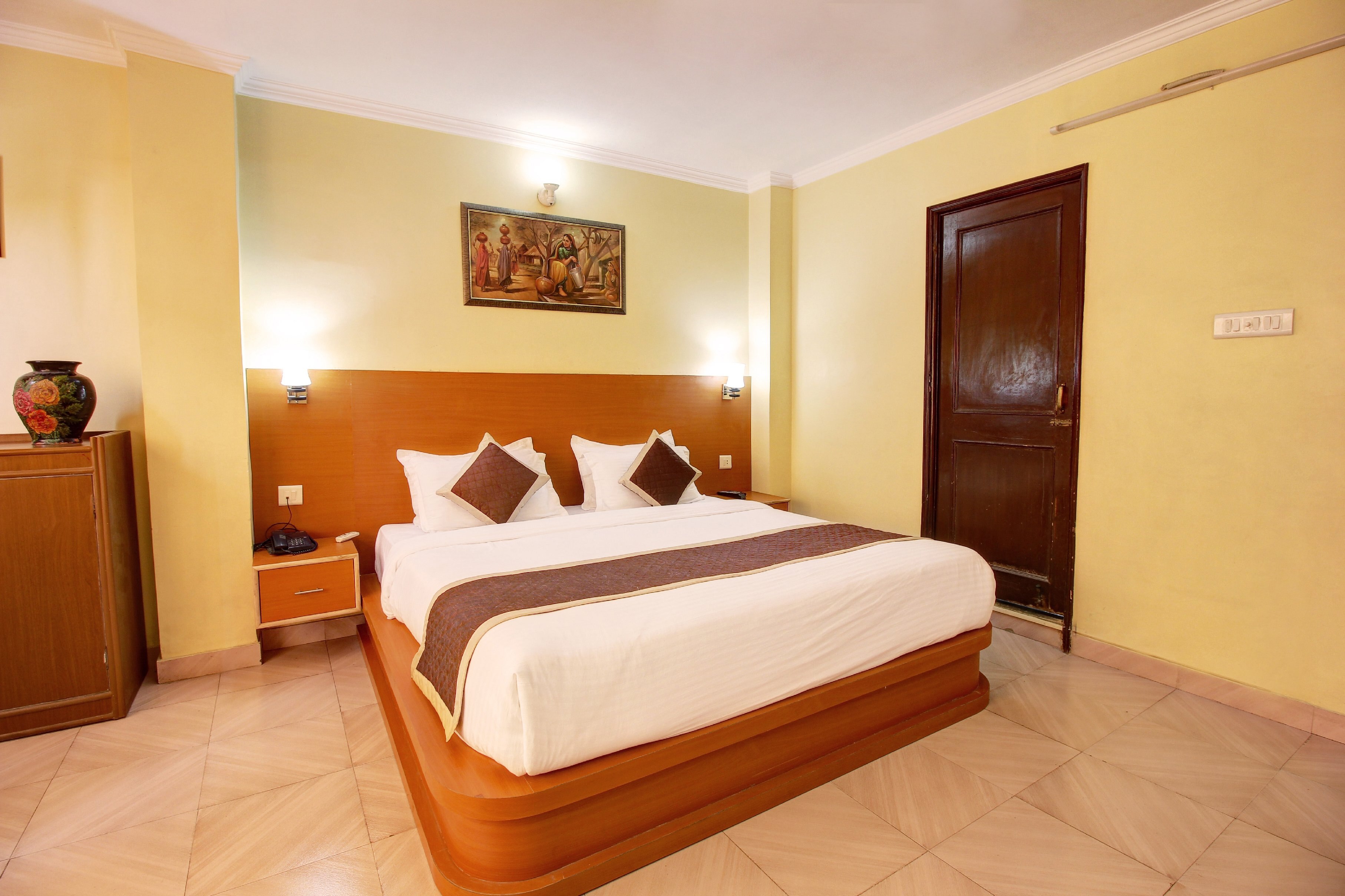 Hotel Jaisingh Palace - Tap to explore photos
