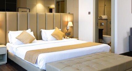 The Wallflower Hotel Room Type - Royal Suite