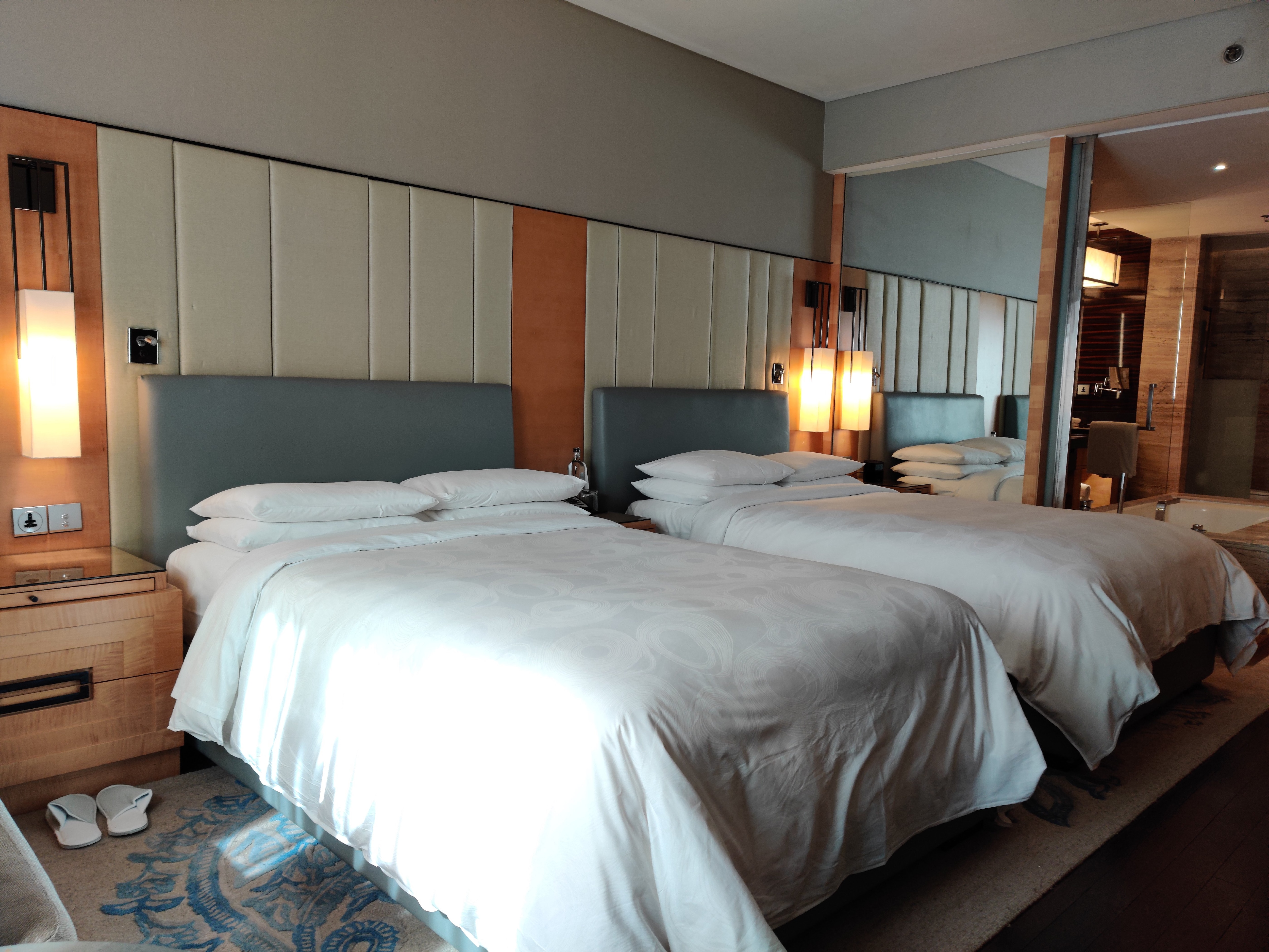 JW Marriott Hotel New Delhi Aerocity - Tap to explore photos