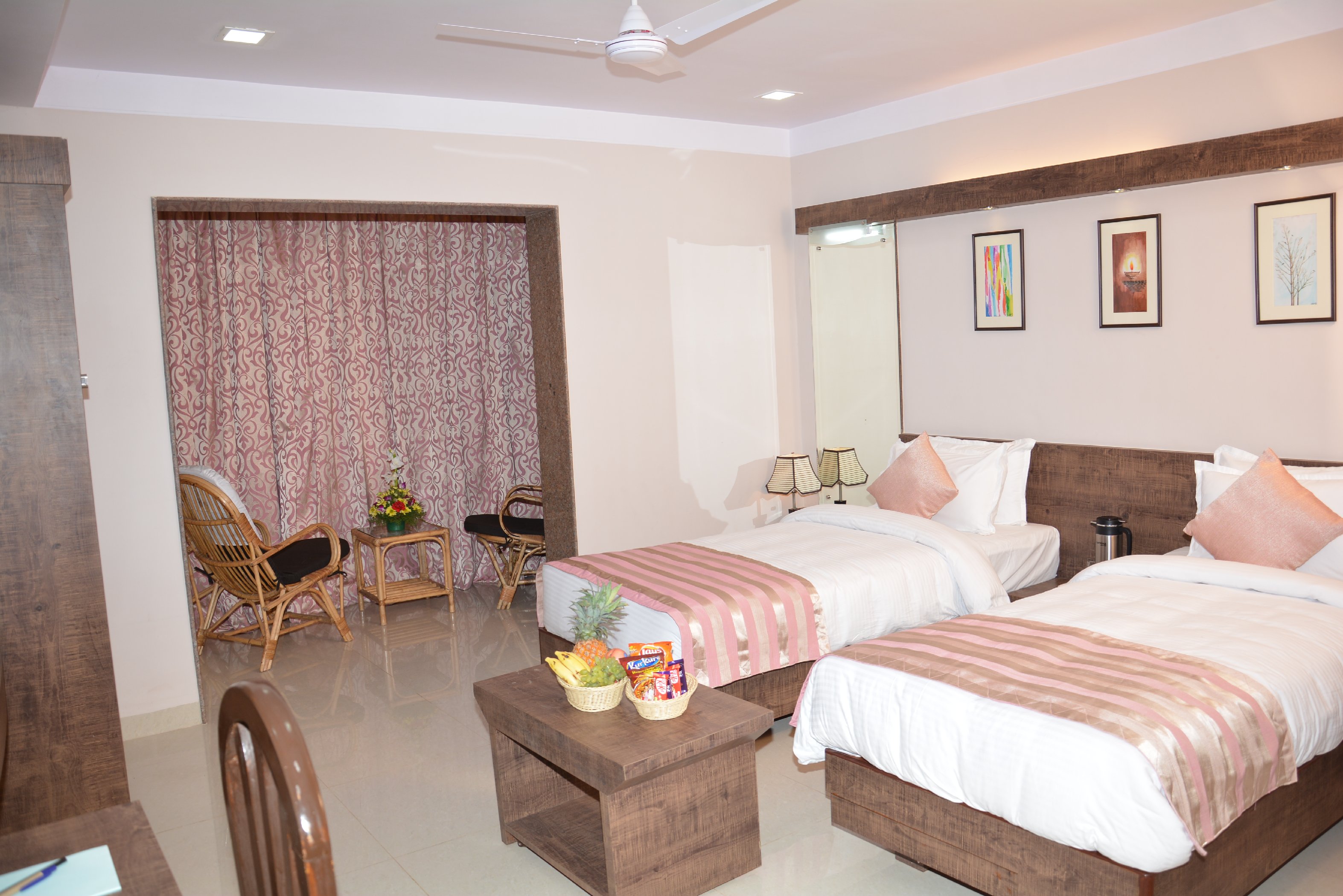 Boshan Hotels - Tap to explore photos