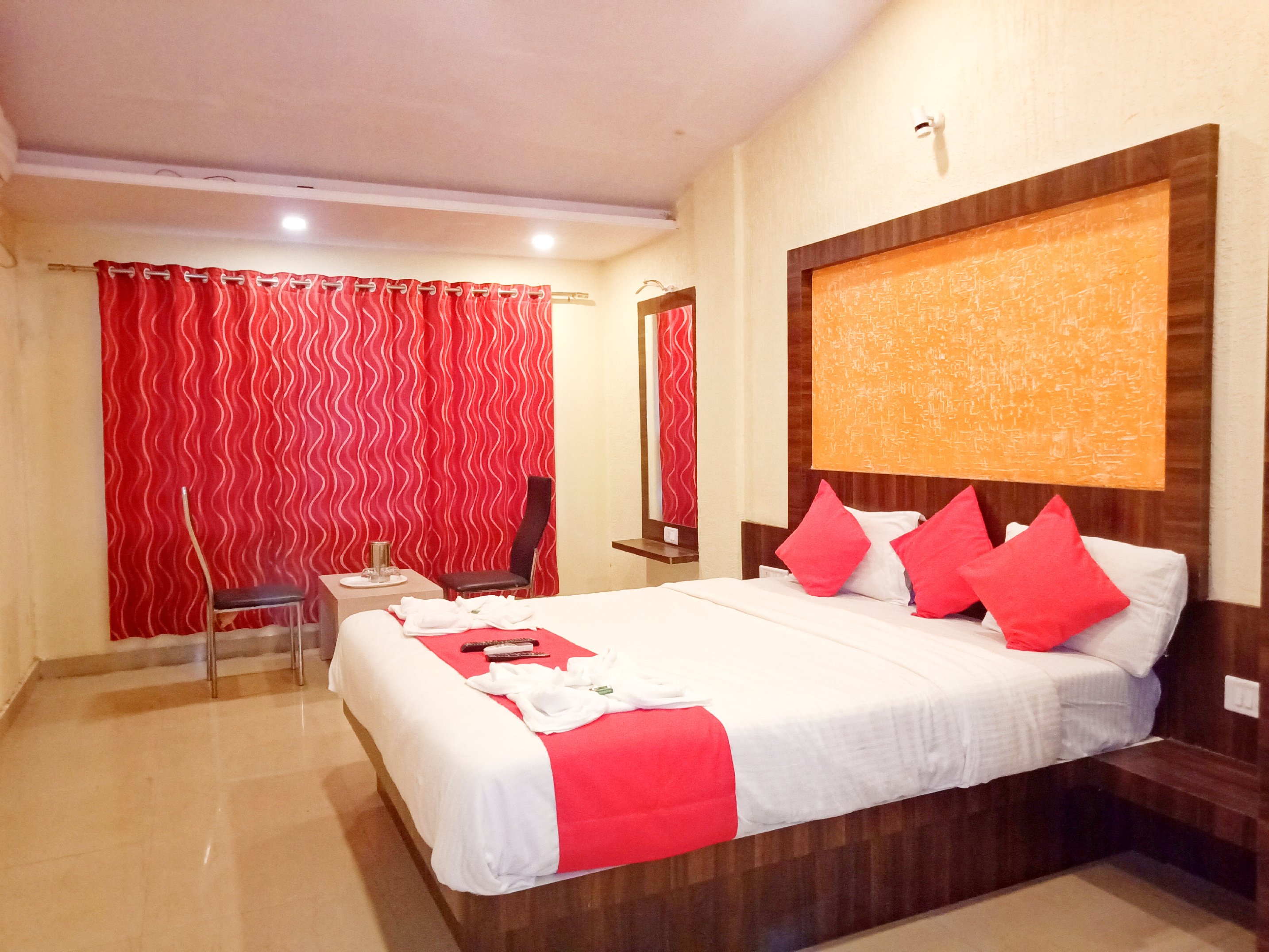 Shivneri Holiday Resort - Tap to explore photos