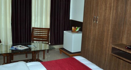 Hotel Bobs-n-Barley Room Type - Deluxe Room With City View Hotel Bobs-n-Barley Room Type - Deluxe Room With City View