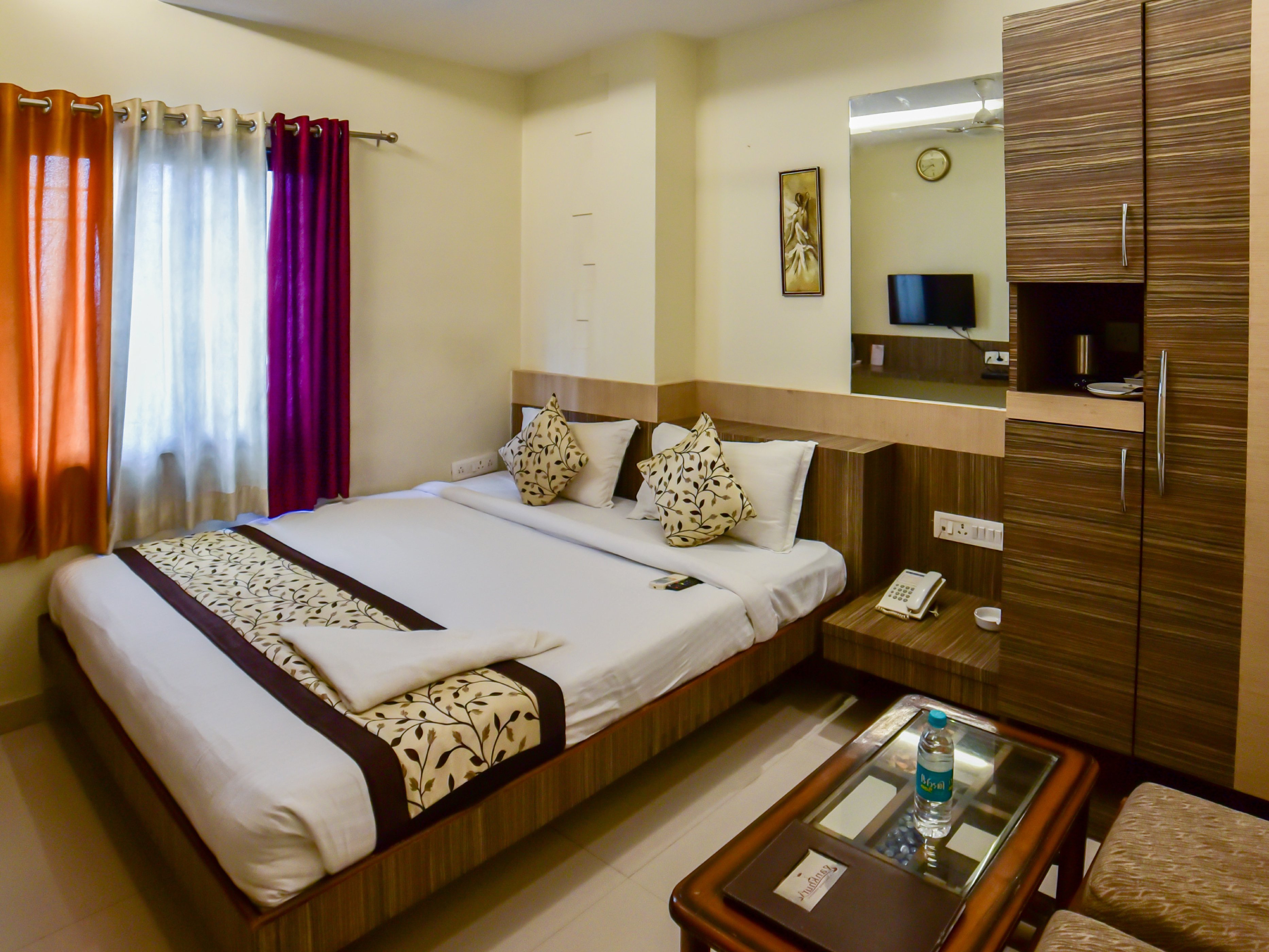 Hotel Shivam Inn - Tap to explore photos
