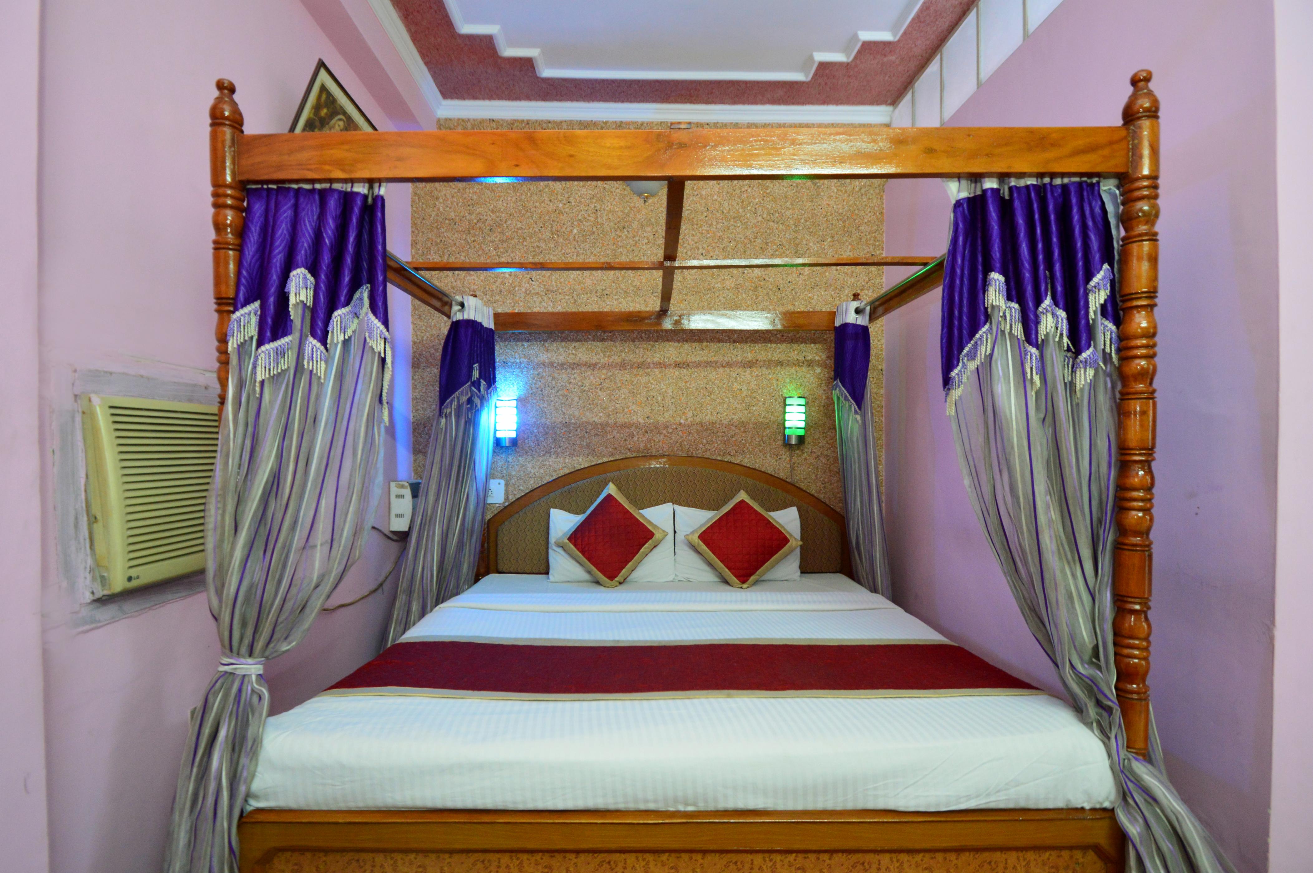Hotel Jai Maa Palace Near Railway Station - Tap to explore photos