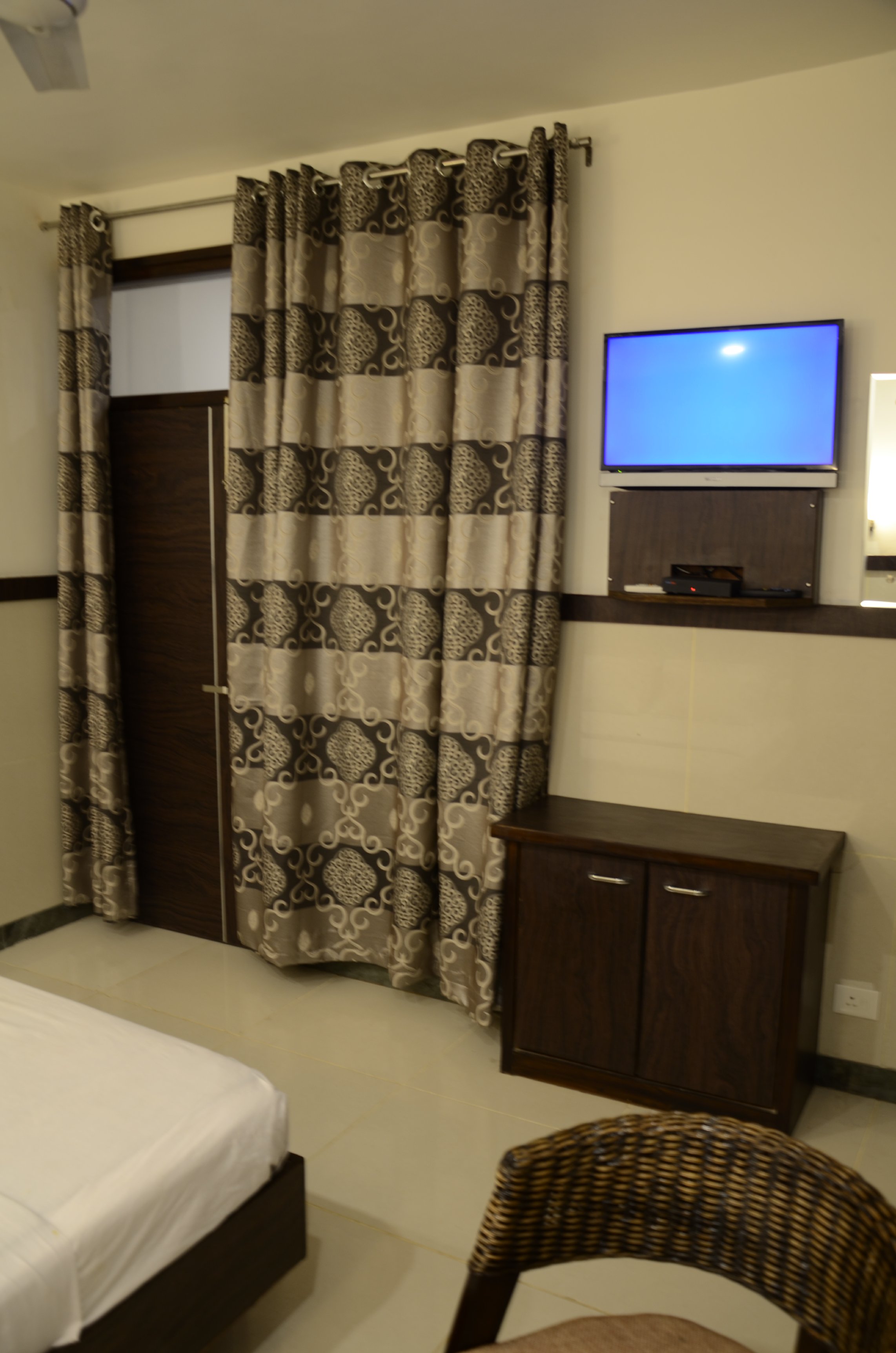Hotel satyam @Jammu Tawi Railway station - Tap to explore photos