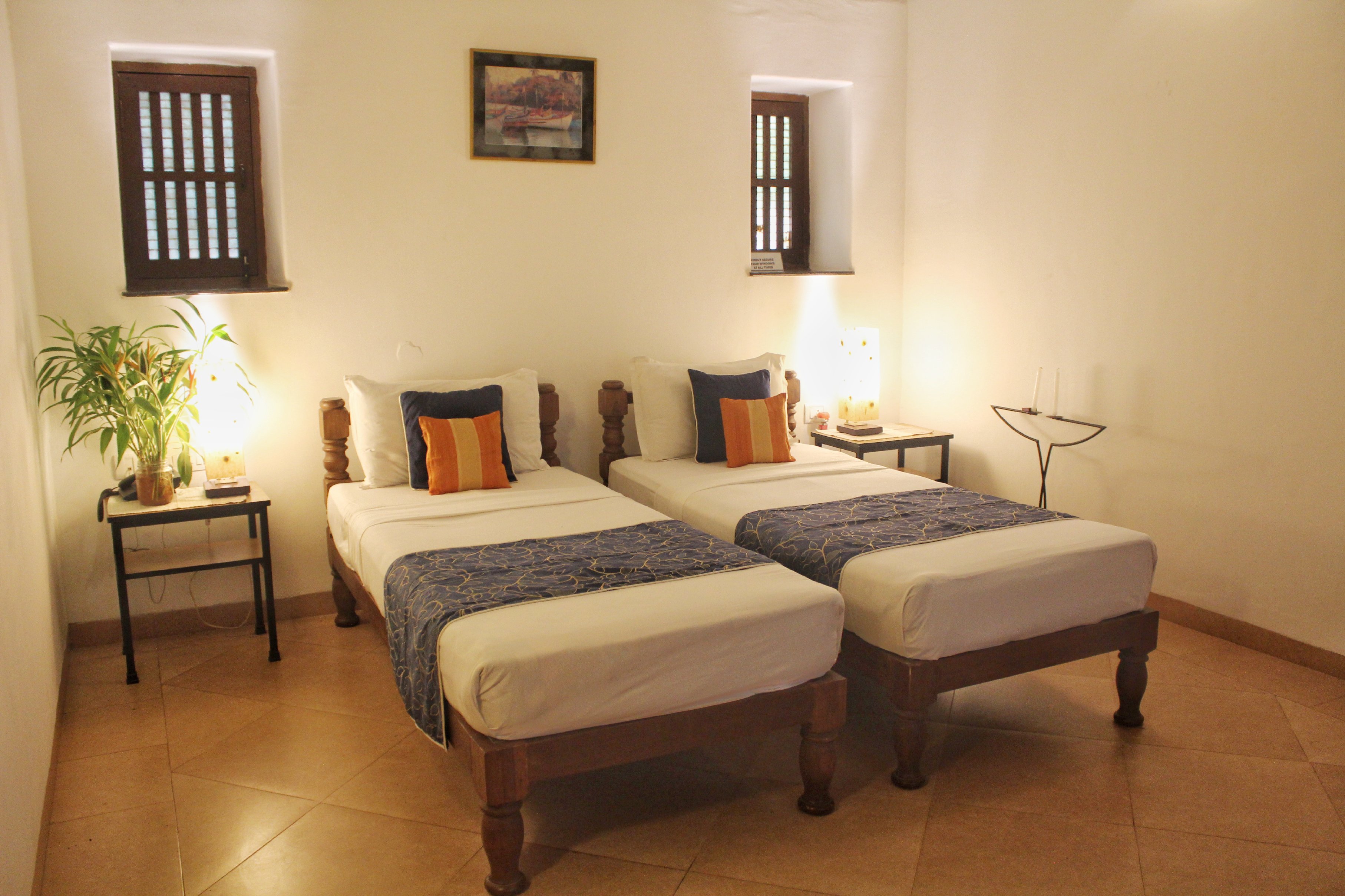 Granpas Inn Hotel Bougainvillea - Tap to explore photos
