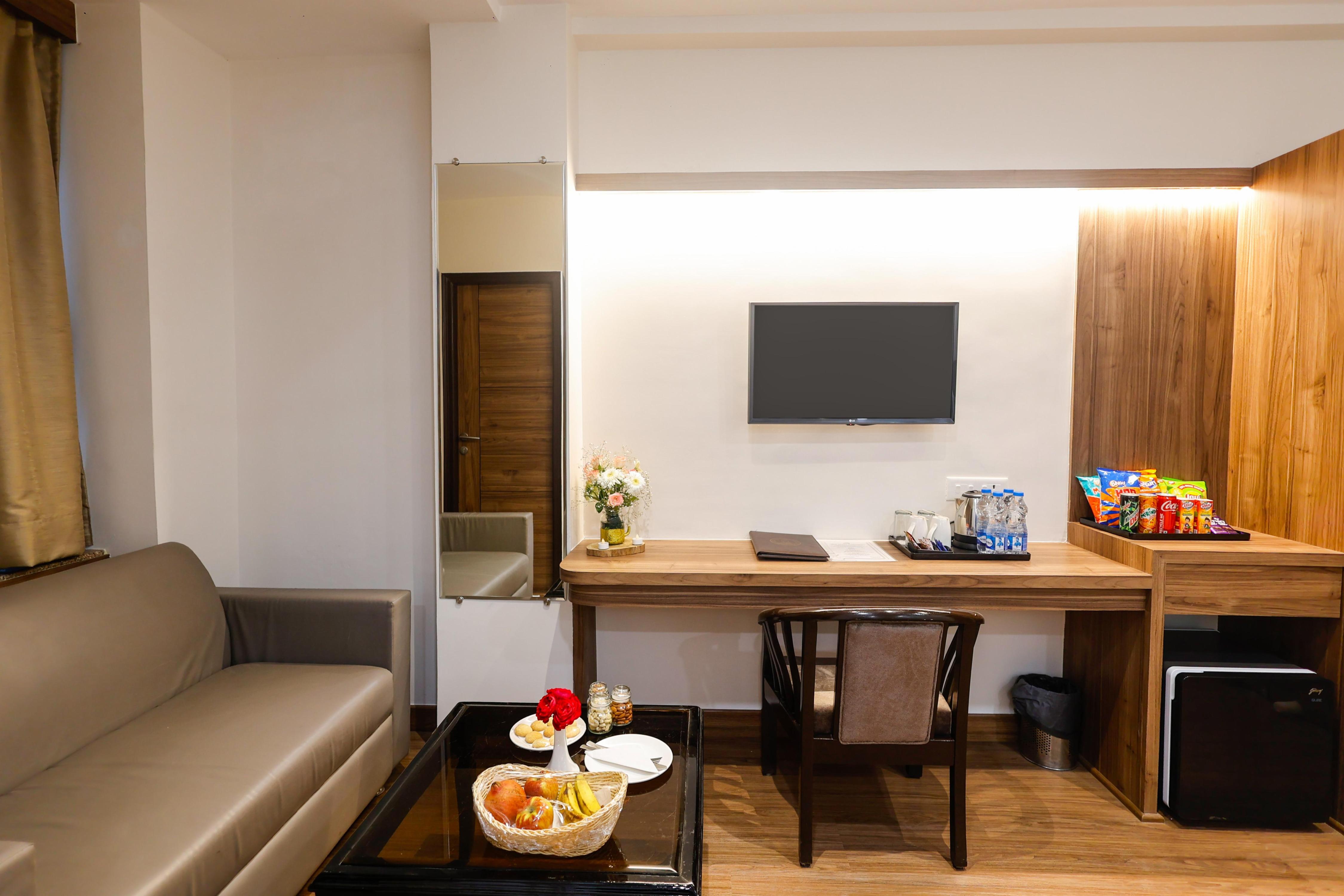 Hotel Dolphin International - Tap to explore photos