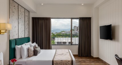 Voyage Milestone Hotel & Banquet Room Type - Superior Family Room