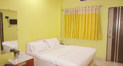 Hotel Somnath Sagar Room Type - Double Bed AC Room