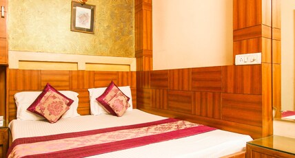 Hotel Star Paradise Room Type - Deluxe NON AC Room