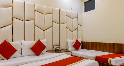 Hotel Star Palace 1 Mins from New Delhi Railway Station & Connaught Place Room Type - Triple Bed Family Room AC With Free WIFI