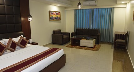 Hotel AVN Grand Room Type - Executive Deluxe Room