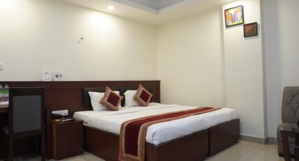 Hotel AVN Grand Room Type - Deluxe Room