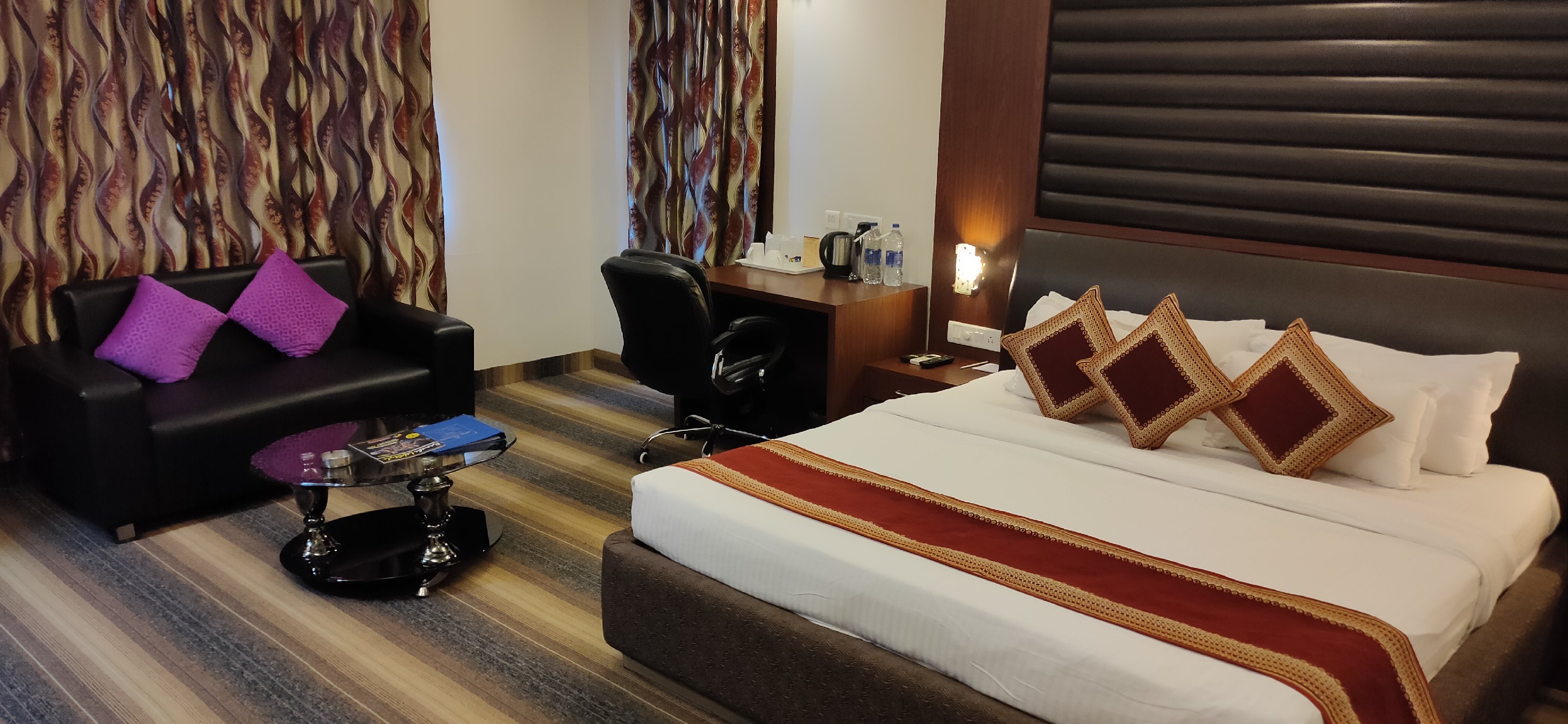Hotel AVN Grand Room Type - 1 BR Royal Suite
