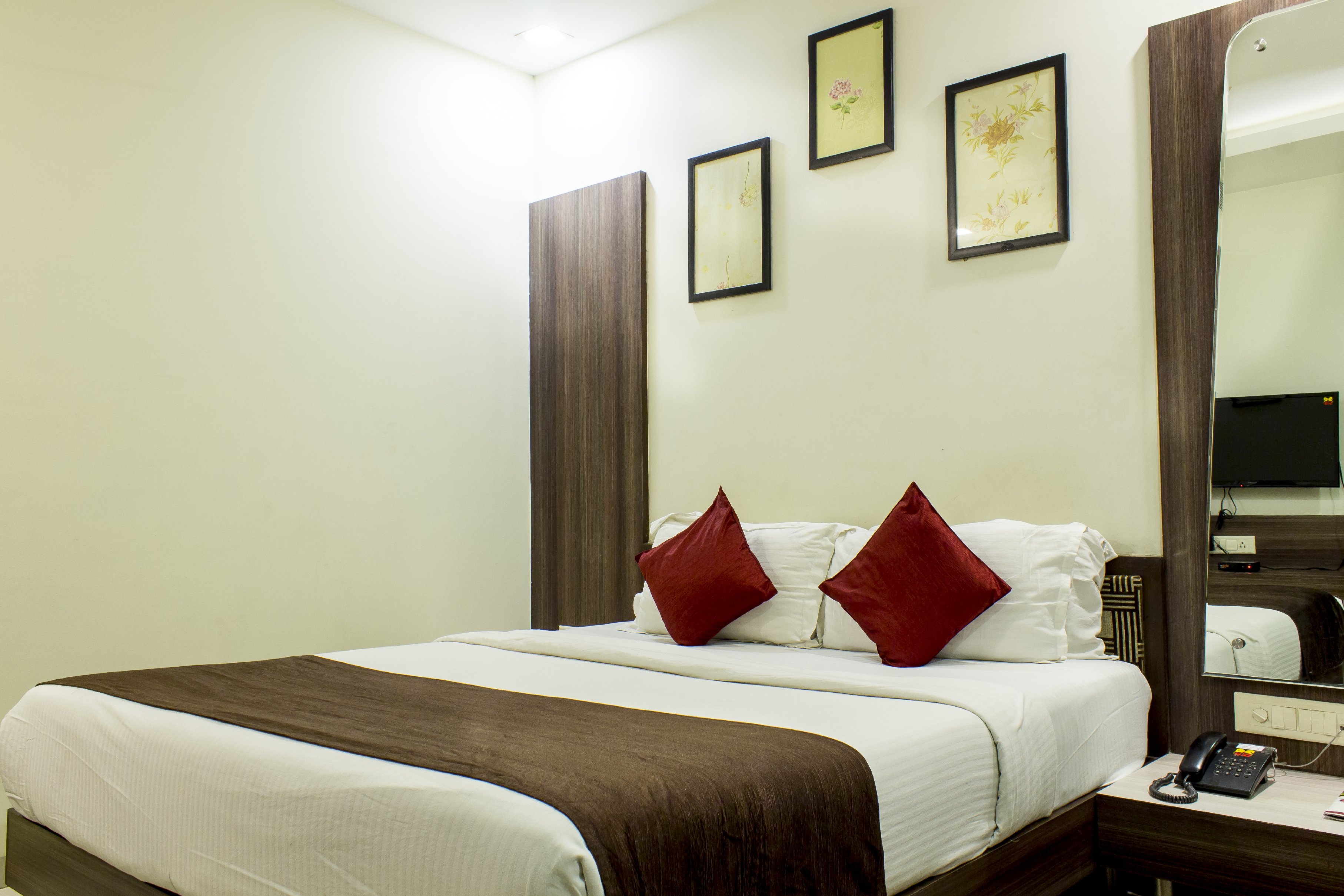 Hotel Somdeep Palace Room Type - Executive Room