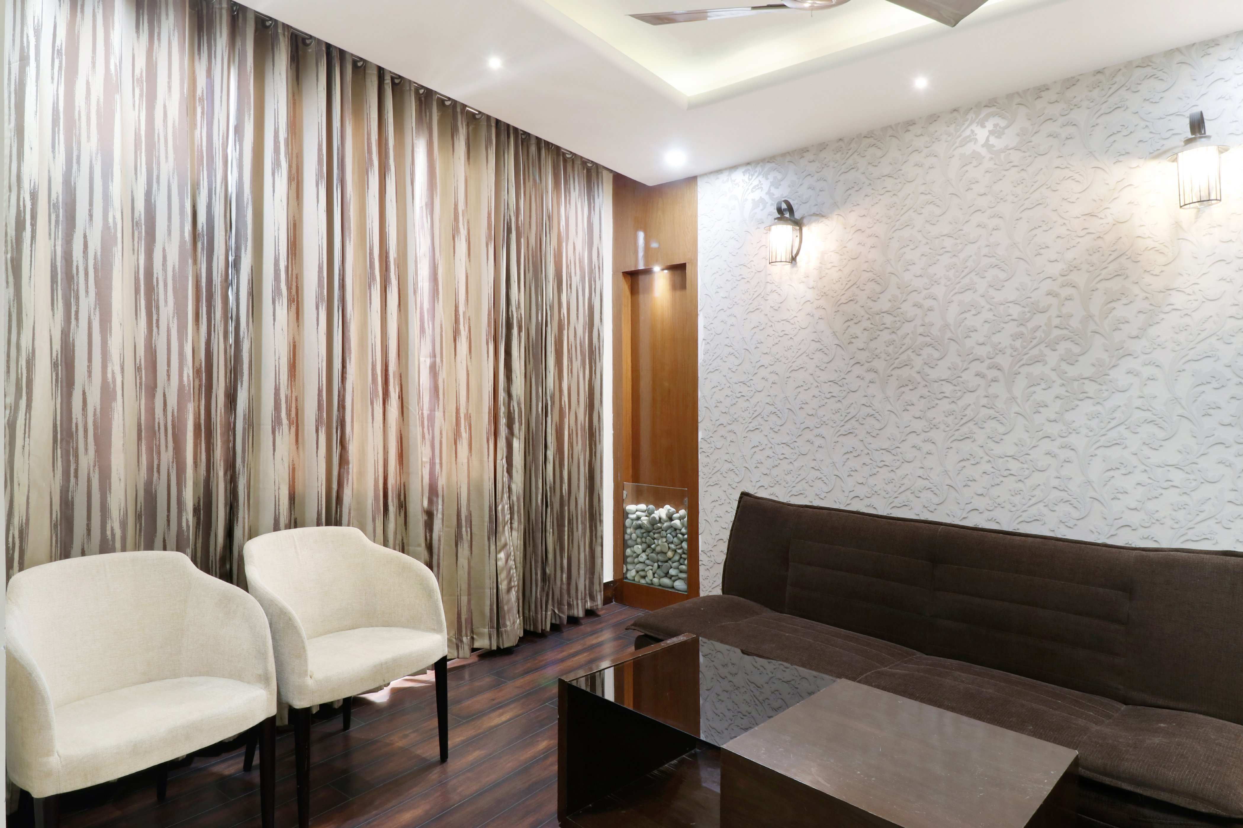 Hotel Himalaya@Harkipauri Road - Tap to explore photos
