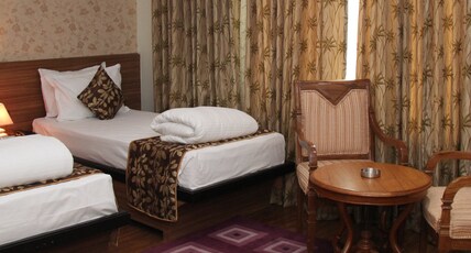 Maple Wood Room Type - PREMIUM ROOM