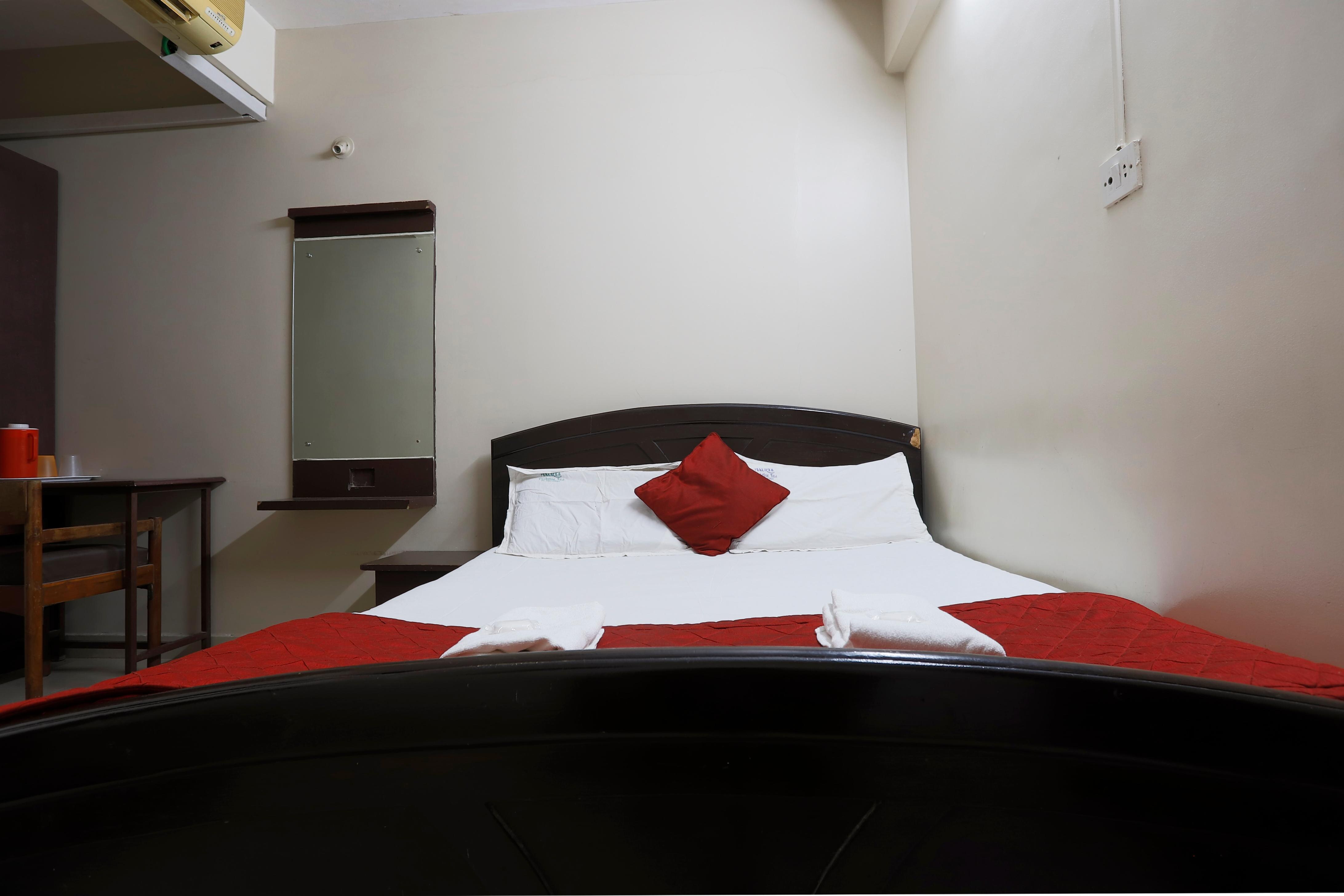 Hotel Maurya Paradise Inn - Yeshwanthpur - Tap to explore photos