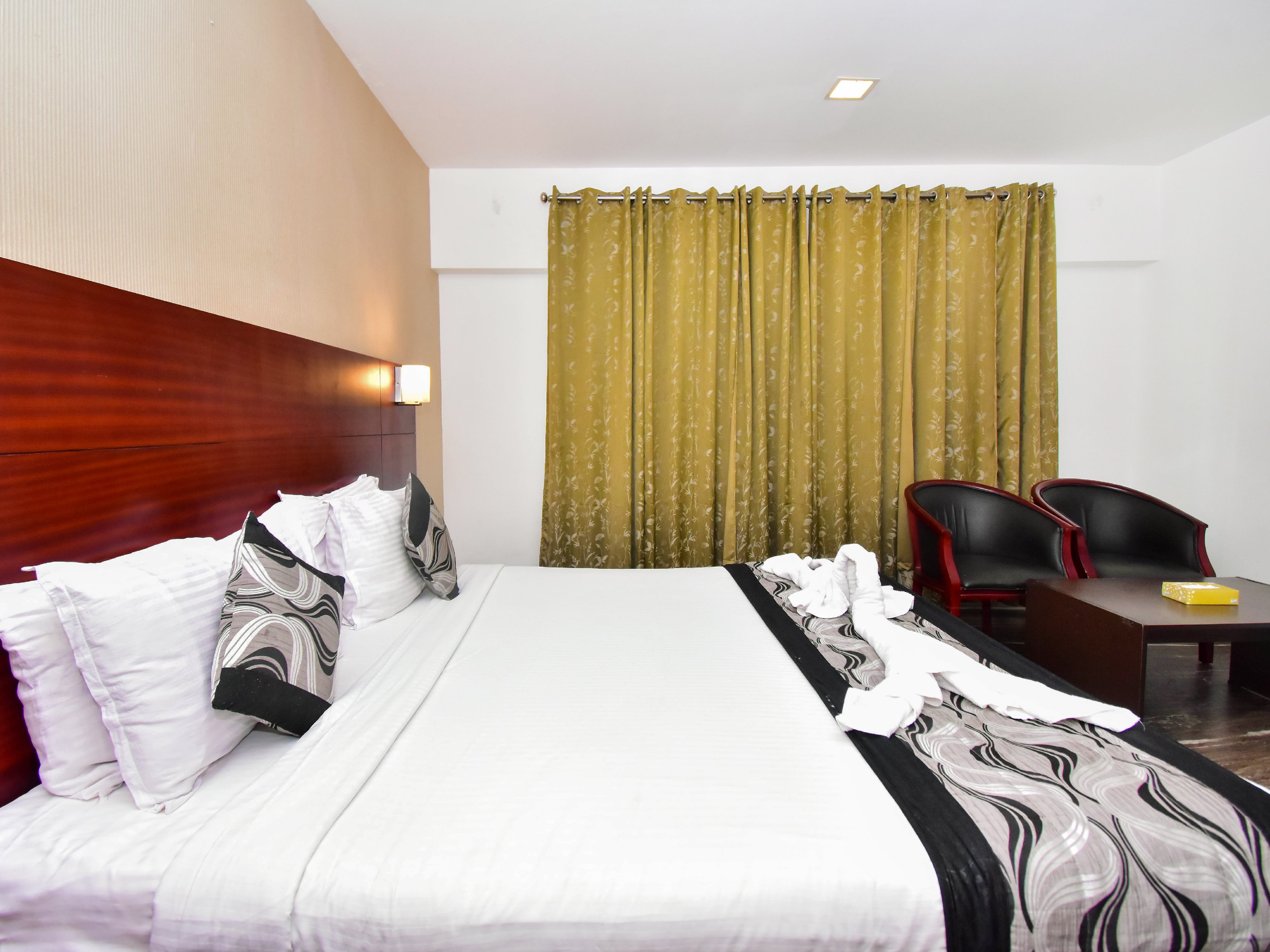 Zip By Spree Hotels Mangala Towers Thrissur - Tap to explore photos