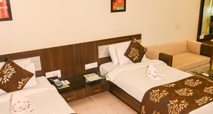 Hotel Ravisha Continental Room Type - Luxury Room