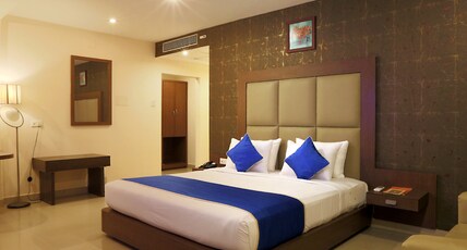 The Contour Hotel Room Type - Business Club The Contour Hotel Room Type - Business Club