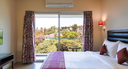 Bella Vista Resort Room Type - Deluxe Room (Redstone Wing)
