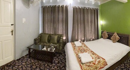 Hotel Aala Residency Room Type - Deluxe Room AC