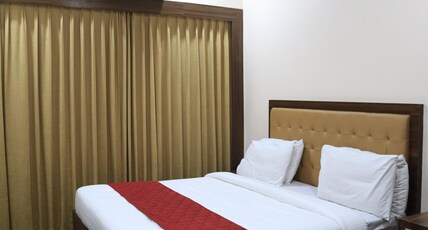 SivaMurugan Hotels Room Type - Family Suite Ac