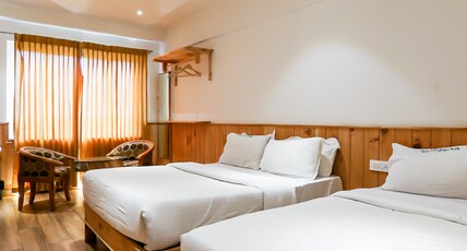 Al Woodlands Residency (stag not allowed) Room Type - Family Suite Room