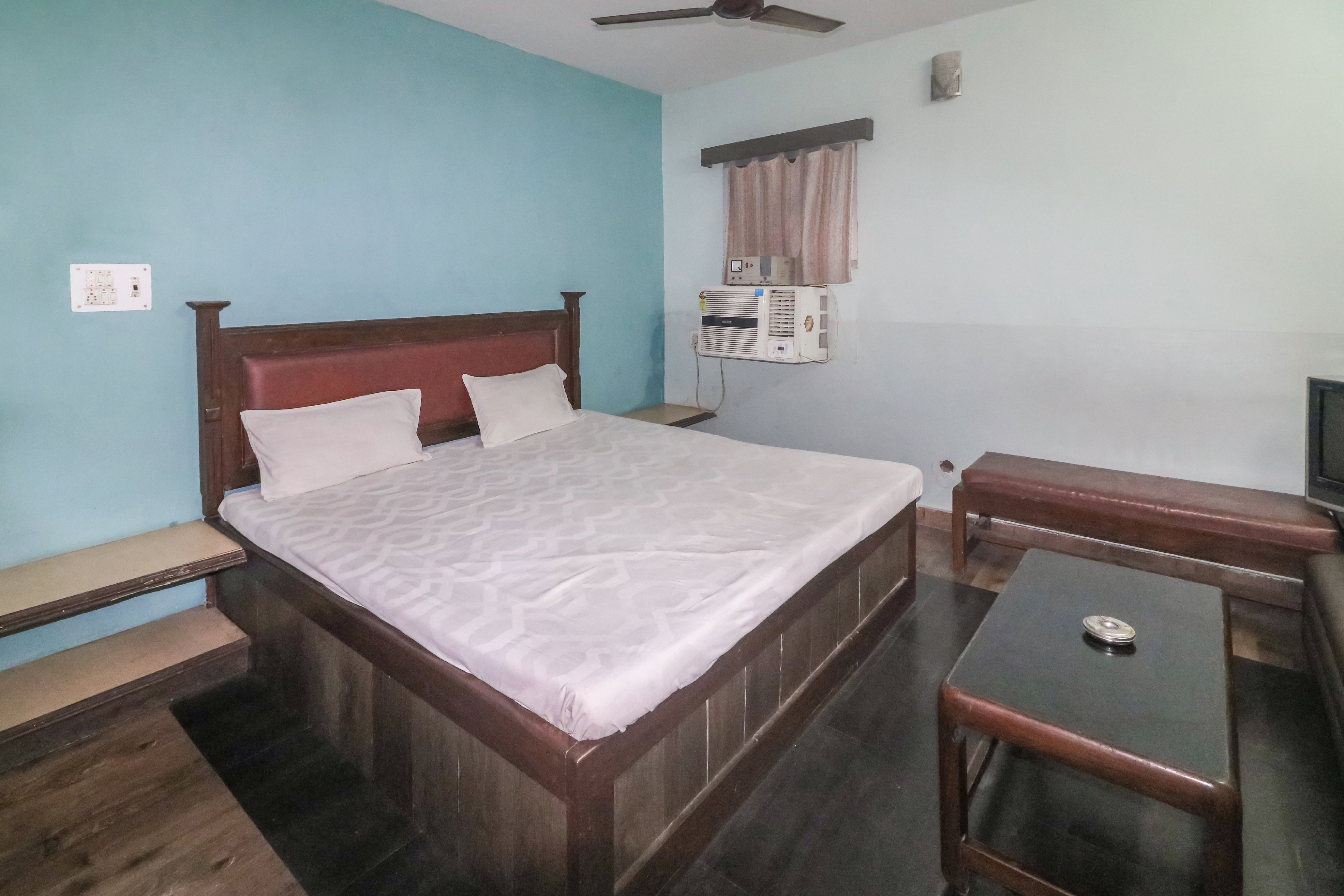 Hotel Dharmalok Room Type - Deluxe Double AC Room