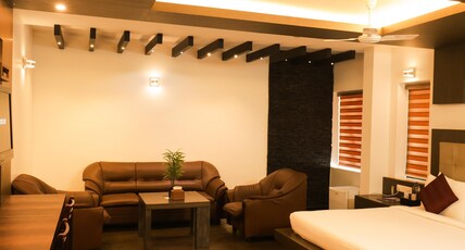 Monad Room Type - SUITE