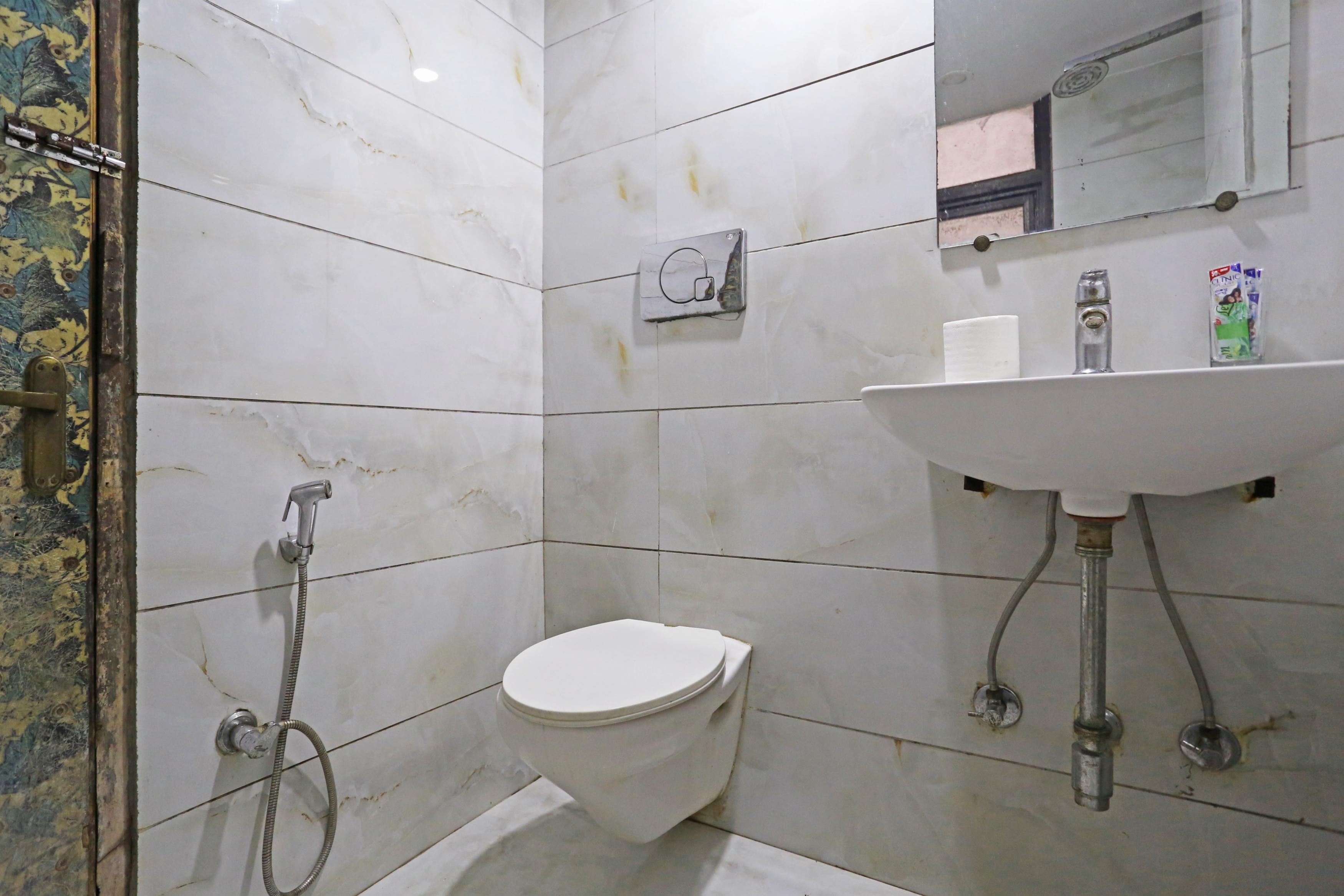 Hotel Ratandeep @ Paharganj - Tap to explore photos