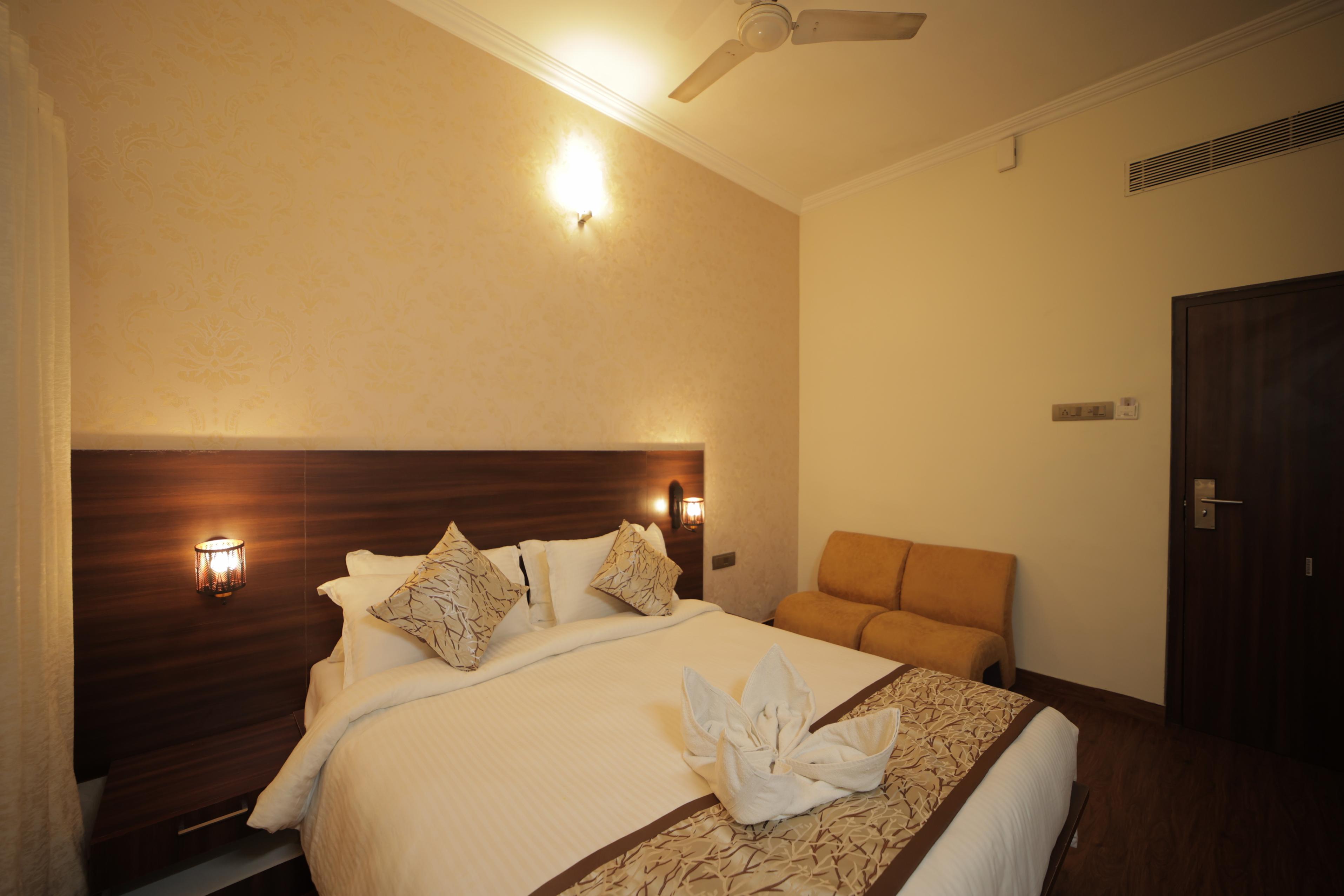 ADHAVA PARK INN - Tap to explore photos