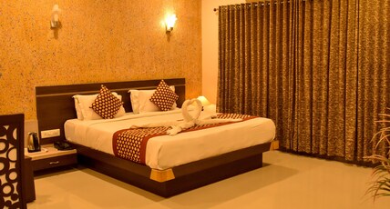 Hotel Sun Plaza - Pure Veg Room Type - Plaza Nature Villa