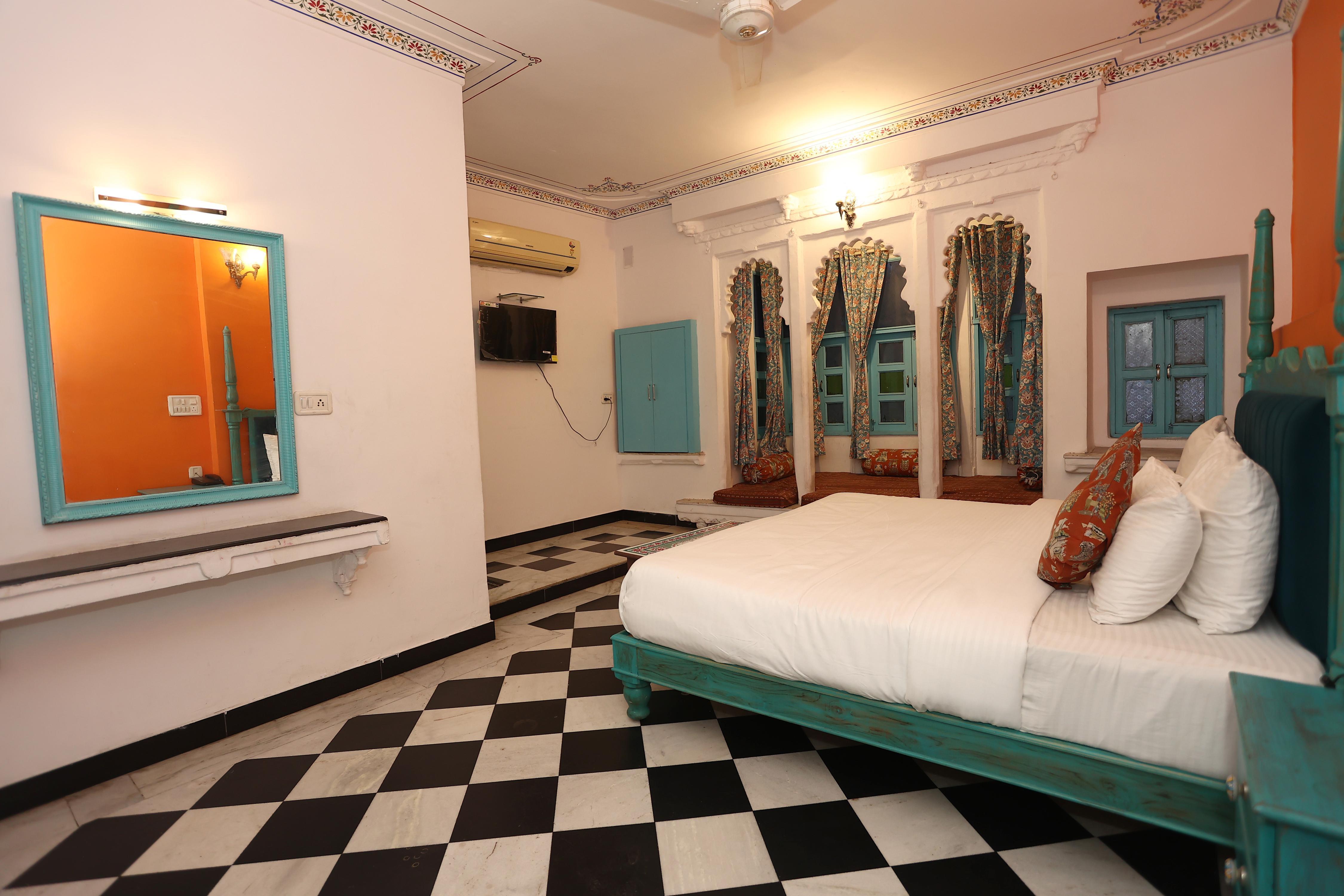 Hotel Gangaur Palace on Lake Pichola by WSI - Tap to explore photos