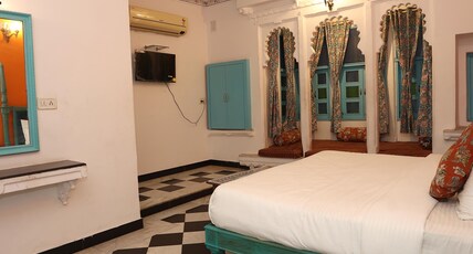 Hotel Gangaur Palace on Lake Pichola by WSI Room Type - Premier Partial Lake View Room With Balcony
