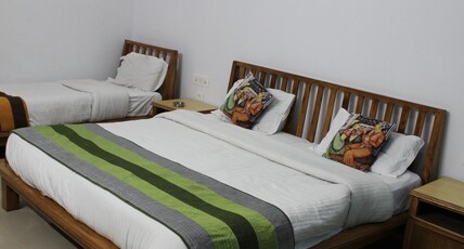 Hotel Snow Cliff Room Type - Triple Bed Room with Himalayan View Hotel Snow Cliff Room Type - Triple Bed Room with Himalayan View