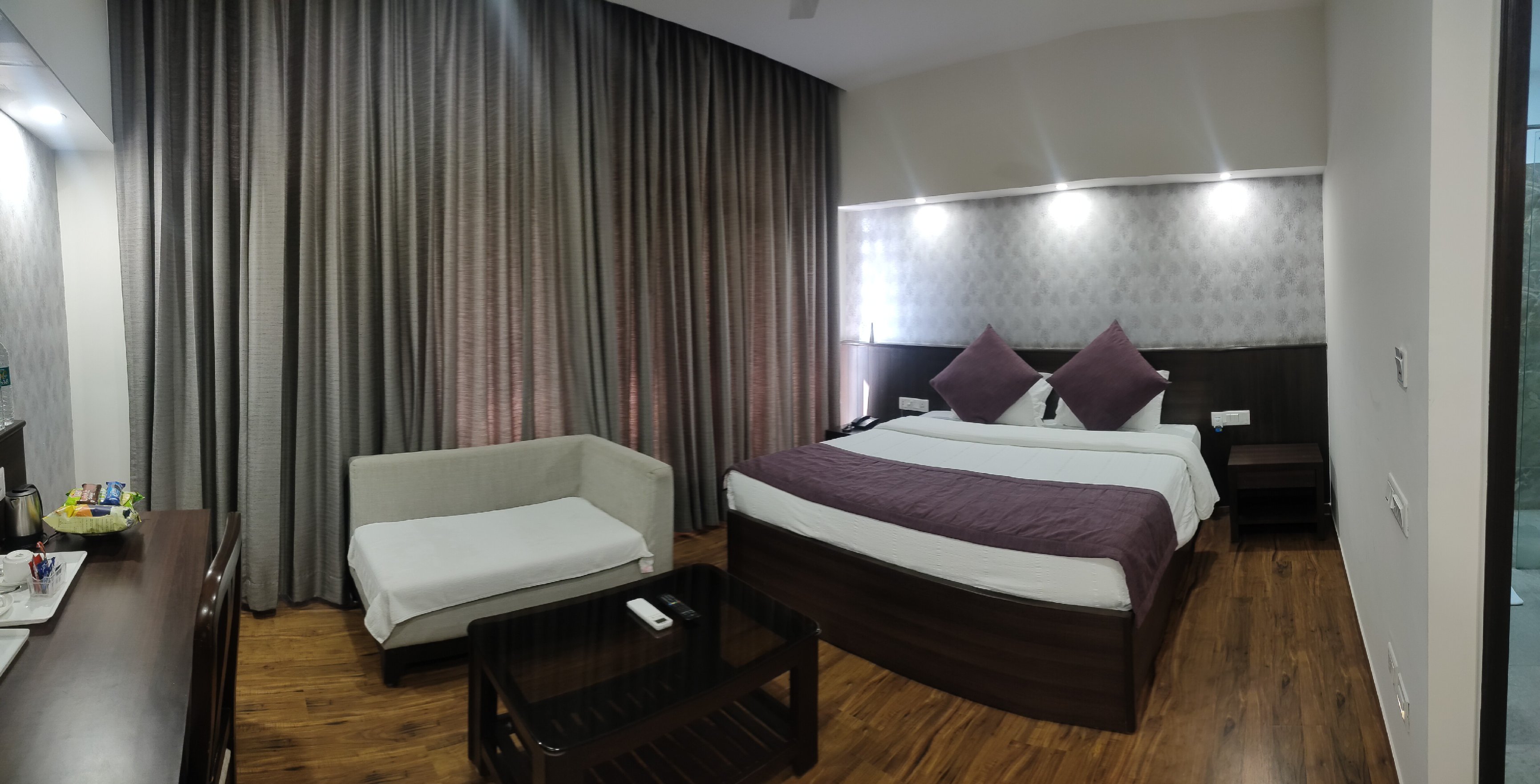 Hotel The Great Ganga - Tap to explore photos