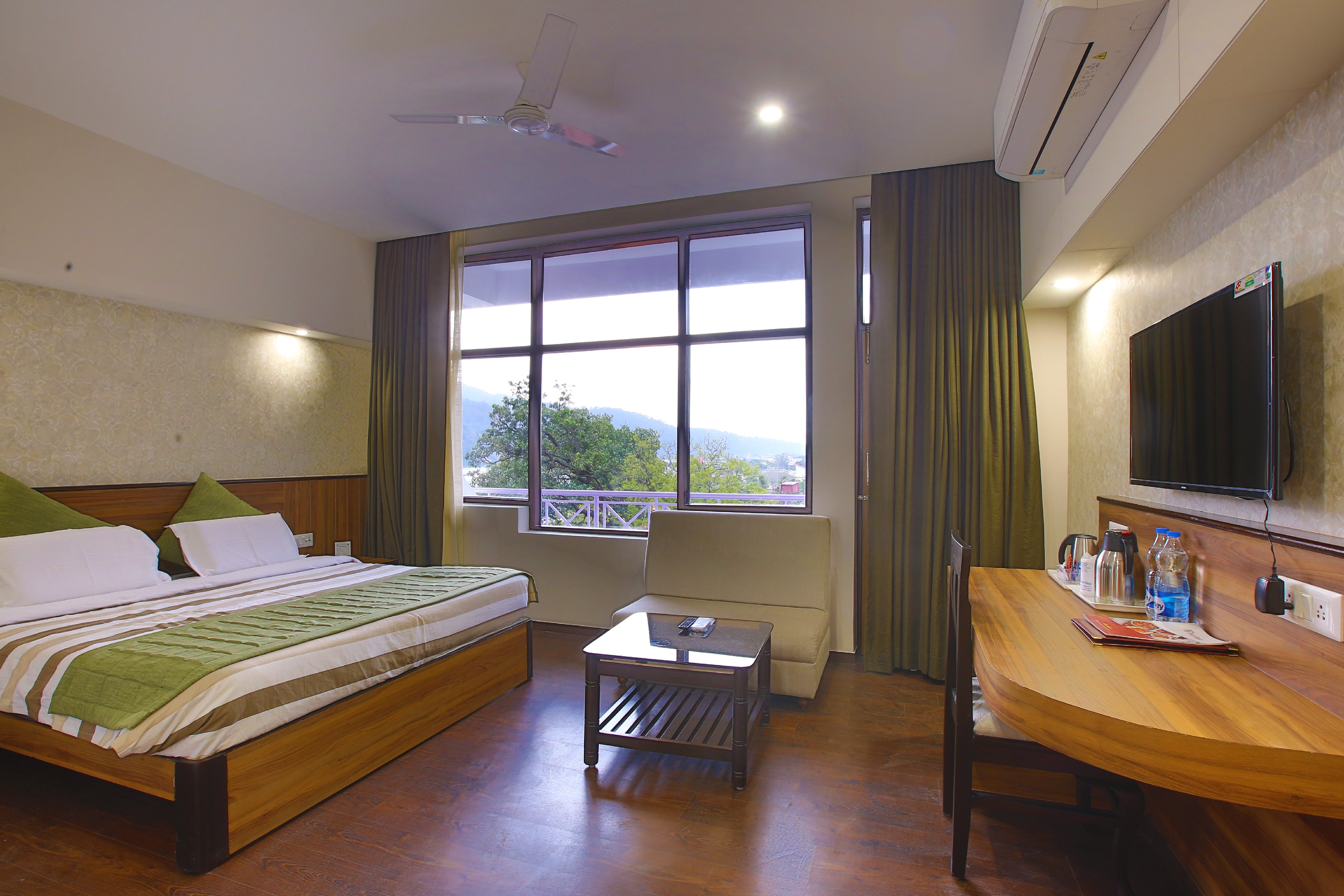 Hotel The Great Ganga Room Type - Super Deluxe Room Partial Ganga View with Balcony