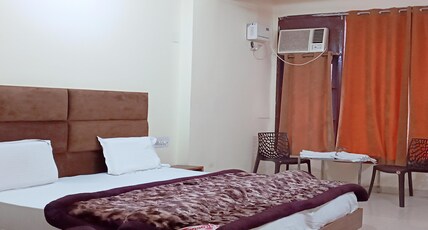 Hotel Orange Classic Room Type - Family Room with Balcony