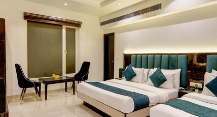 Hotel Krishna - By RCG Hotels near Connaught Place Room Type - Triple Room with Work Desk Hotel Krishna - By RCG Hotels near Connaught Place Room Type - Triple Room with Work Desk